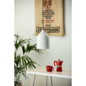 Trompeta blanca - lampa miedziana z białą patyną